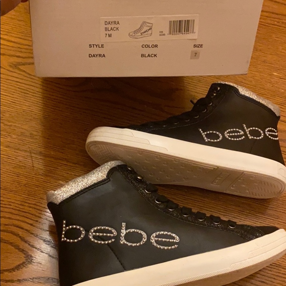 Bebe ankle sneakers logo detail at side.size 7.0